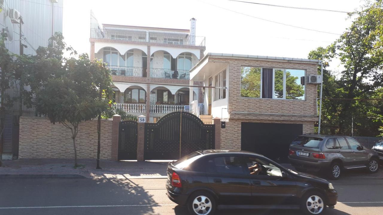 Merab House Batum Dış mekan fotoğraf